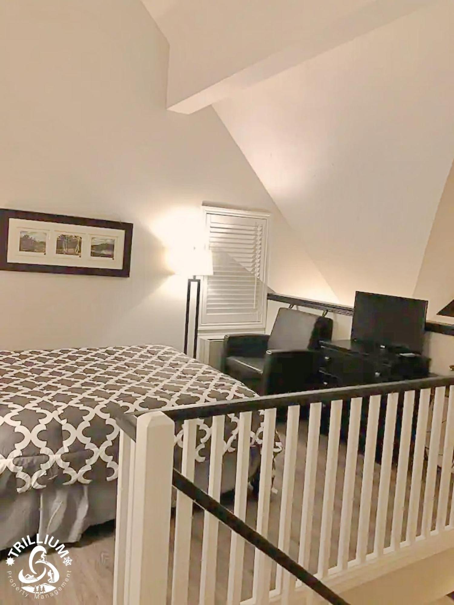 Blue Mountain, Collingwood - Loft Condo, Sleeps 4 Blue Mountains Extérieur photo