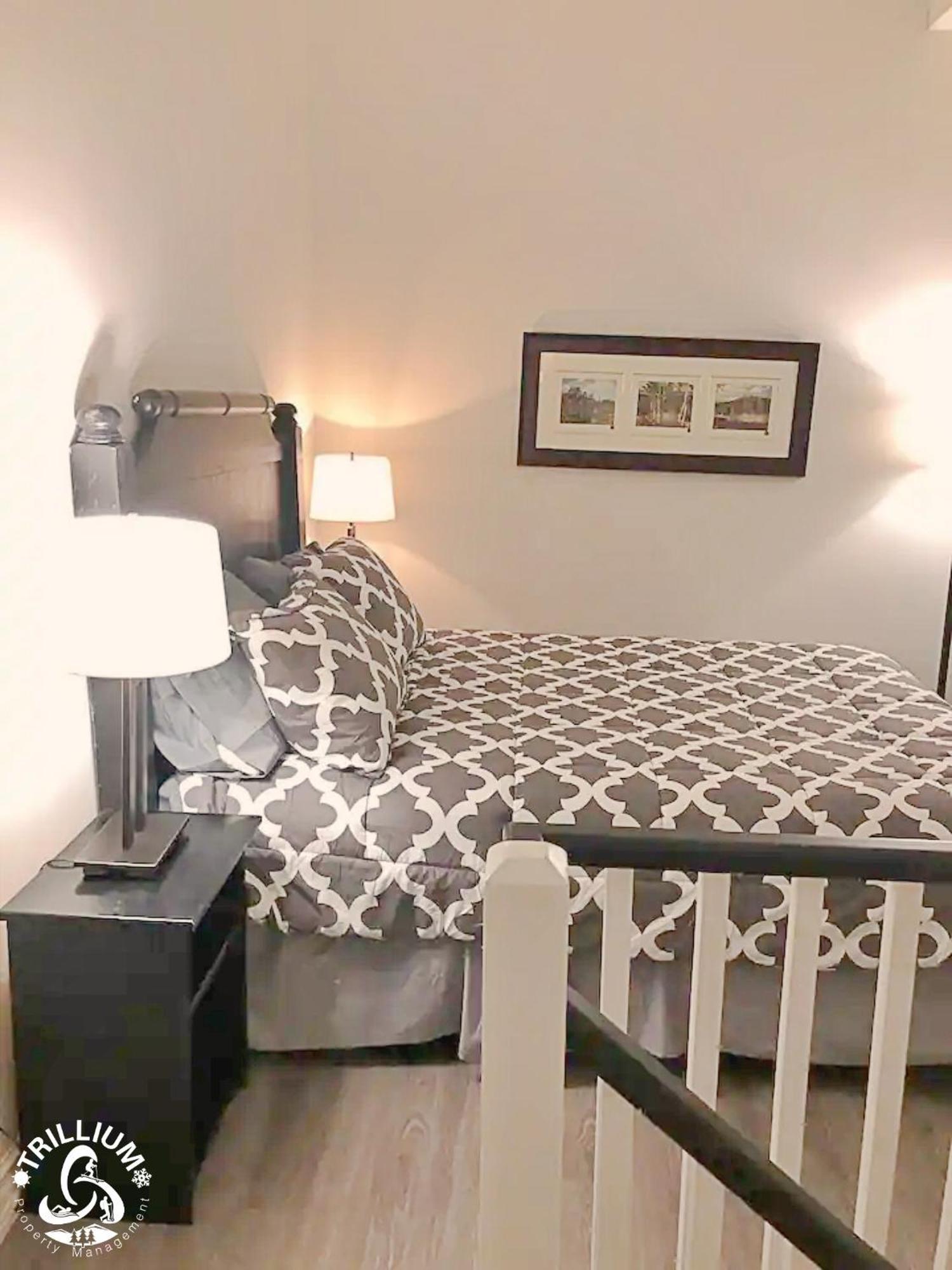 Blue Mountain, Collingwood - Loft Condo, Sleeps 4 Blue Mountains Extérieur photo